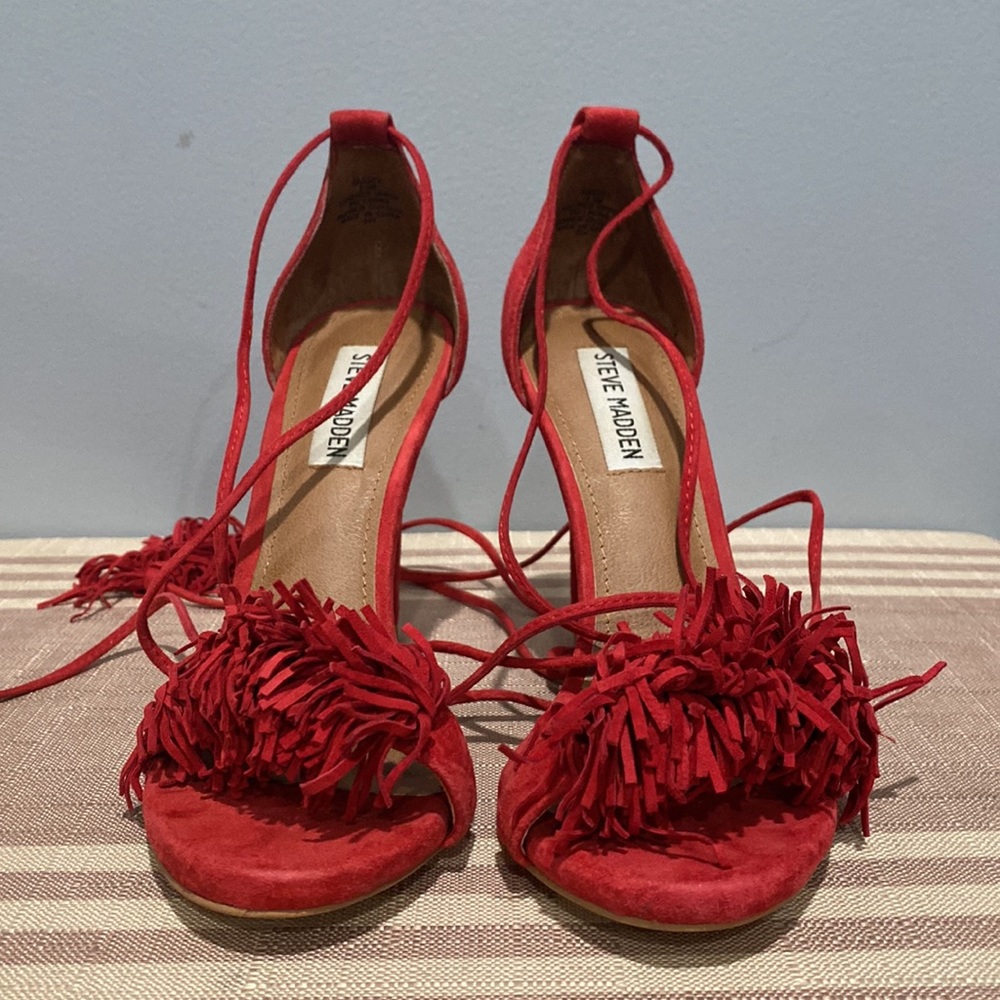 Steve Madden Red Sassey heel